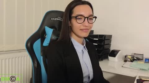 Snapshot of alice_bane chatting on 23, 2, 2025 A R Y A  T I A online show from 23, 2, 2025