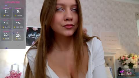 Snapshot of alice_charmy chatting on 29, 1, 2025 Alice in Wonderland online show from 29, 1, 2025