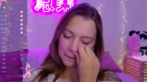 Snapshot of alice_charmy chatting on 22, 9, 2025 Alice in Wonderland online show from 22, 9, 2025