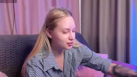 Snapshot of alice_elf chatting on 15, 9, 2025 Alice online show from 15, 9, 2025