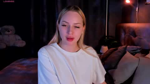 Snapshot of alice_elf chatting on 25, 9, 2025 Alice online show from 25, 9, 2025