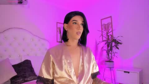 Alice Graay  online show from 21, 2, 2025