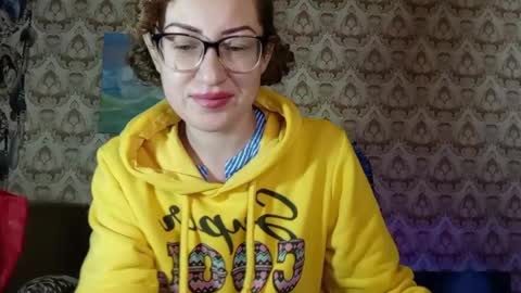 Snapshot of alice_peach chatting on 9, 11, 2025 bigclit daddy squirt bigdildo fit online show from 9, 11, 2025