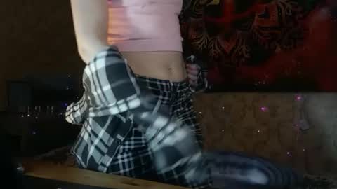 Snapshot of alice_peach chatting on 10, 11, 2025 bigclit daddy squirt bigdildo fit online show from 10, 11, 2025