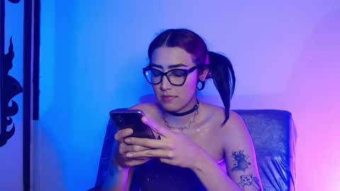 Snapshot of alice_phantom chatting on 11, 3, 2026 online show from 11, 3, 2026