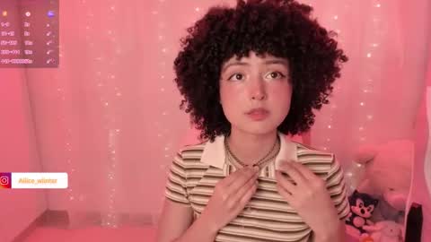 Snapshot of alice_wiinter chatting on 1, 12, 2025 Alice online show from 1, 12, 2025