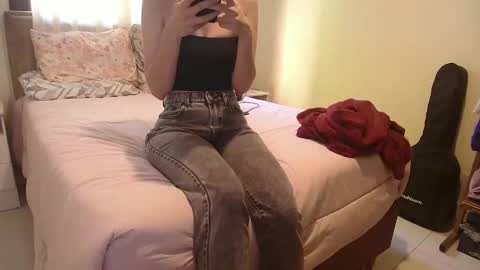 Snapshot of alicedeluca chatting on 3, 11, 2025 Alice DeLUCA online show from 3, 11, 2025