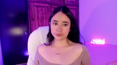 Snapshot of alicee_2 chatting on 14, 1, 2025 Aliceee .. 97YP9VWGZHrefnav wishlist lists 1 online show from 14, 1, 2025