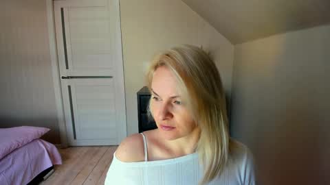 Alicee online show from 6, 3, 2025