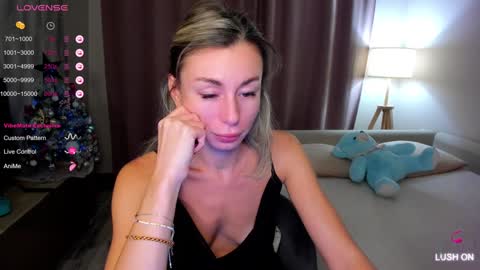 Snapshot of aliceevan chatting on 7, 1, 2025 Daniella online show from 7, 1, 2025