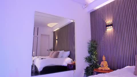 Alice  online show from 20, 11, 2025