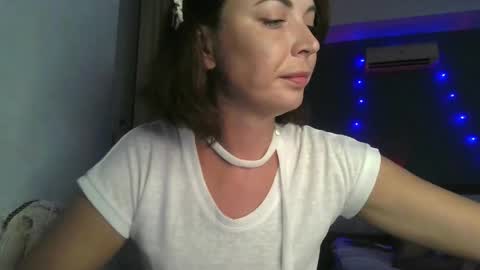 Snapshot of alicehoney_ chatting on 4, 4, 2026 alicehoney_ online show from 4, 4, 2026