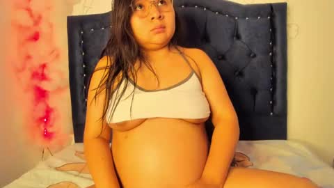 Snapshot of alicehott_05 chatting on 24, 1, 2025 alicehott_05 online show from 24, 1, 2025