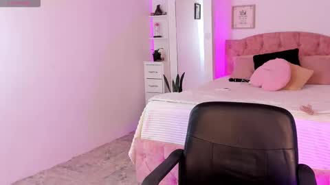  ALICEKIING online show from 26, 11, 2025