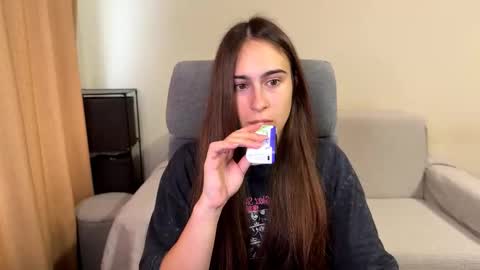 alicekollt online show from 9, 10, 2025