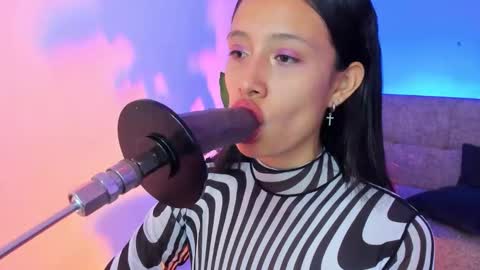 Alicee  online show from 20, 12, 2025