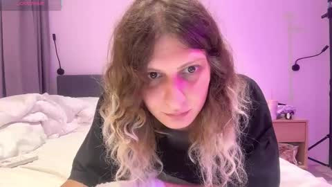 Snapshot of alicepinkhead chatting on 20, 10, 2025 AlicePinkhead online show from 20, 10, 2025