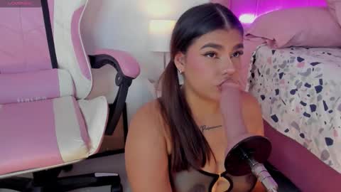 A L I C E  T H U N D E R online show from 2, 11, 2025