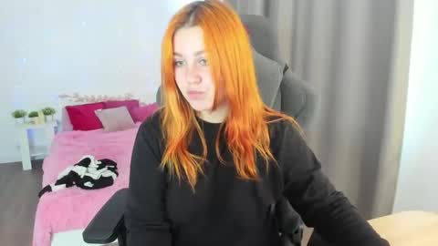 Snapshot of alicewinchesterr chatting on 2, 10, 2025 Alice online show from 2, 10, 2025
