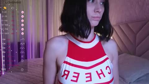 Snapshot of alicewonders_ chatting on 19, 11, 2025 Alice online show from 19, 11, 2025