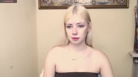 Snapshot of alicexooo_ chatting on 18, 3, 2026 Alice online show from 18, 3, 2026