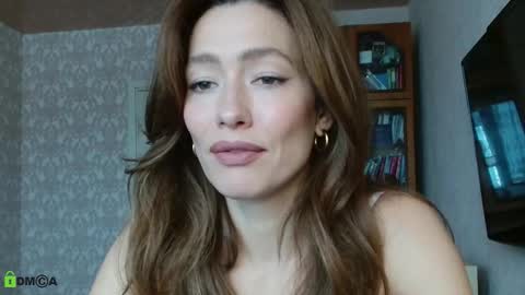 Snapshot of alicia_savory chatting on 12, 11, 2025 Alicia online show from 12, 11, 2025