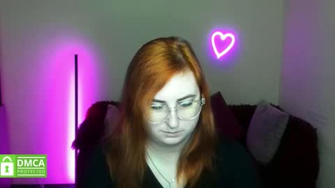 Snapshot of aliciaaared_kis chatting on 9, 11, 2025 Alicia online show from 9, 11, 2025