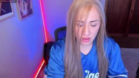 Jennyfer online show from 18, 12, 2024