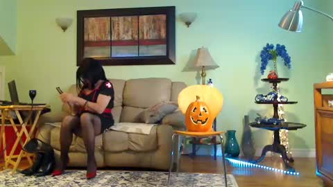 Snapshot of aliciadehart181 chatting on 12, 10, 2025 Alicia deHart Help me reach 1000 Followers. Its FREE online show from 12, 10, 2025