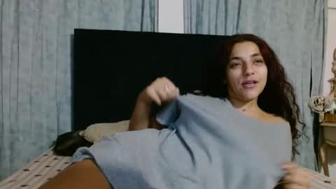 Snapshot of aliciaencalzonesazules chatting on 7, 1, 2025 Chris online show from 7, 1, 2025