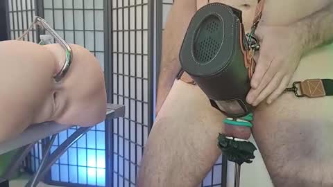 Snapshot of alienprobes914 chatting on 21, 11, 2025 Doll Destroyer online show from 21, 11, 2025