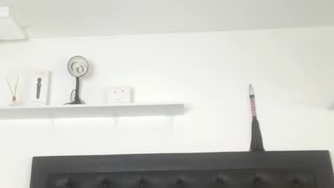 alika_jonhson_ online show from 15, 10, 2025