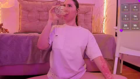 Snapshot of alina_everly chatting on 17, 3, 2026 alina_everly online show from 17, 3, 2026