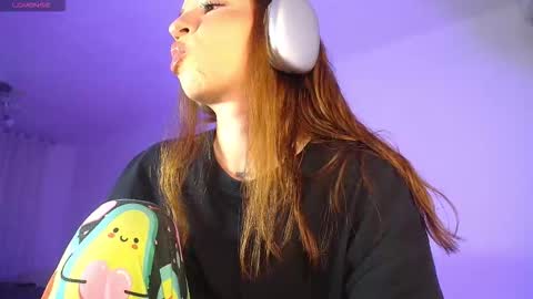 Snapshot of alina_lee01 chatting on 11, 3, 2026 NYX online show from 11, 3, 2026