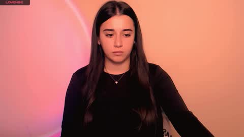 Snapshot of alinaasti_ chatting on 3, 11, 2025 Alina online show from 3, 11, 2025