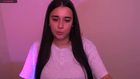 Snapshot of alinaasti_ chatting on 5, 11, 2025 Alina online show from 5, 11, 2025