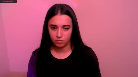 Snapshot of alinaasti_ chatting on 11, 11, 2025 Alina online show from 11, 11, 2025