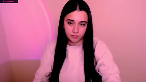 Snapshot of alinaasti_ chatting on 25, 11, 2025 Alina online show from 25, 11, 2025