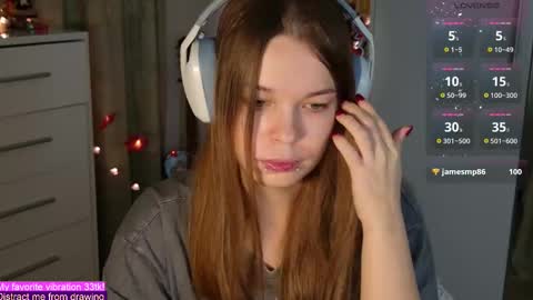 Snapshot of alinabae chatting on 28, 10, 2025 Alina and Ben online show from 28, 10, 2025