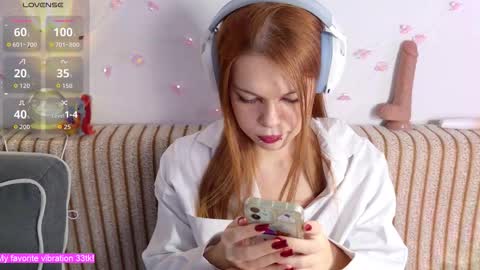 Snapshot of alinabae chatting on 24, 11, 2025 Alina and Ben online show from 24, 11, 2025