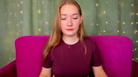 Snapshot of alinawise chatting on 10, 10, 2025 alinawise online show from 10, 10, 2025