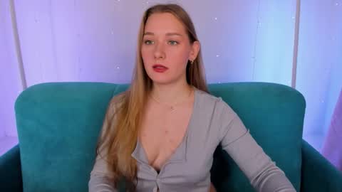 Snapshot of alinawise chatting on 27, 10, 2025 alinawise online show from 27, 10, 2025