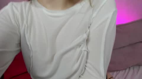 Snapshot of alisa_lesly chatting on 11, 12, 2024 Alisa GMT2 Wen - Sun 10 AM - 4 PM except Monday and Tuesday online show from 11, 12, 2024
