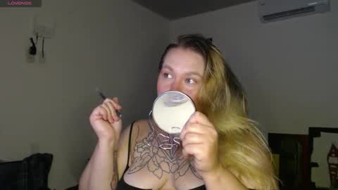 Snapshot of alisa_u chatting on 24, 11, 2025 alisa_u online show from 24, 11, 2025