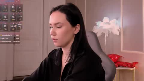 Alisia online show from 9, 2, 2025