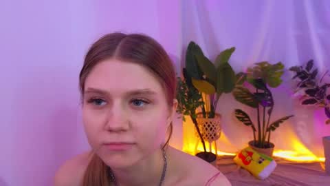 Alisia online show from 5, 12, 2024