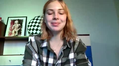 Snapshot of alismoona chatting on 25, 10, 2025 Alisa online show from 25, 10, 2025