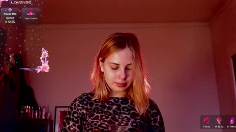 Snapshot of alismoona chatting on 3, 12, 2025 Alisa online show from 3, 12, 2025