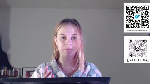 Snapshot of alismoona chatting on 15, 12, 2025 Alisa online show from 15, 12, 2025