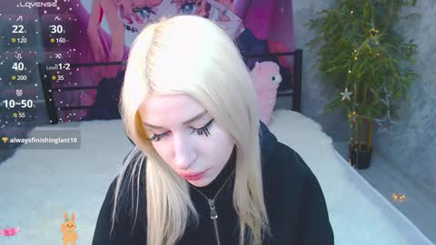 Snapshot of alison_moonlight chatting on 4, 1, 2025 Alison online show from 4, 1, 2025